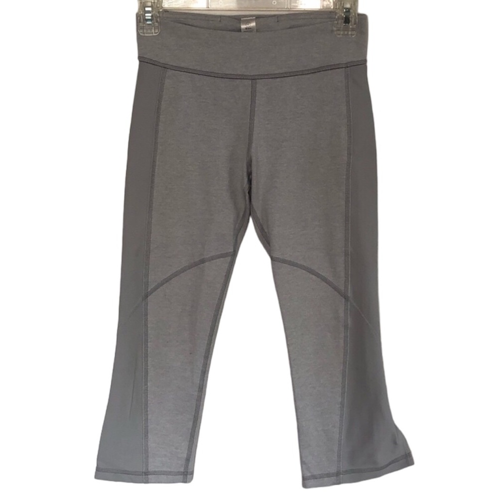 IVIVVA BY LULULEMON | Gray Flare Capri Yoga Pants